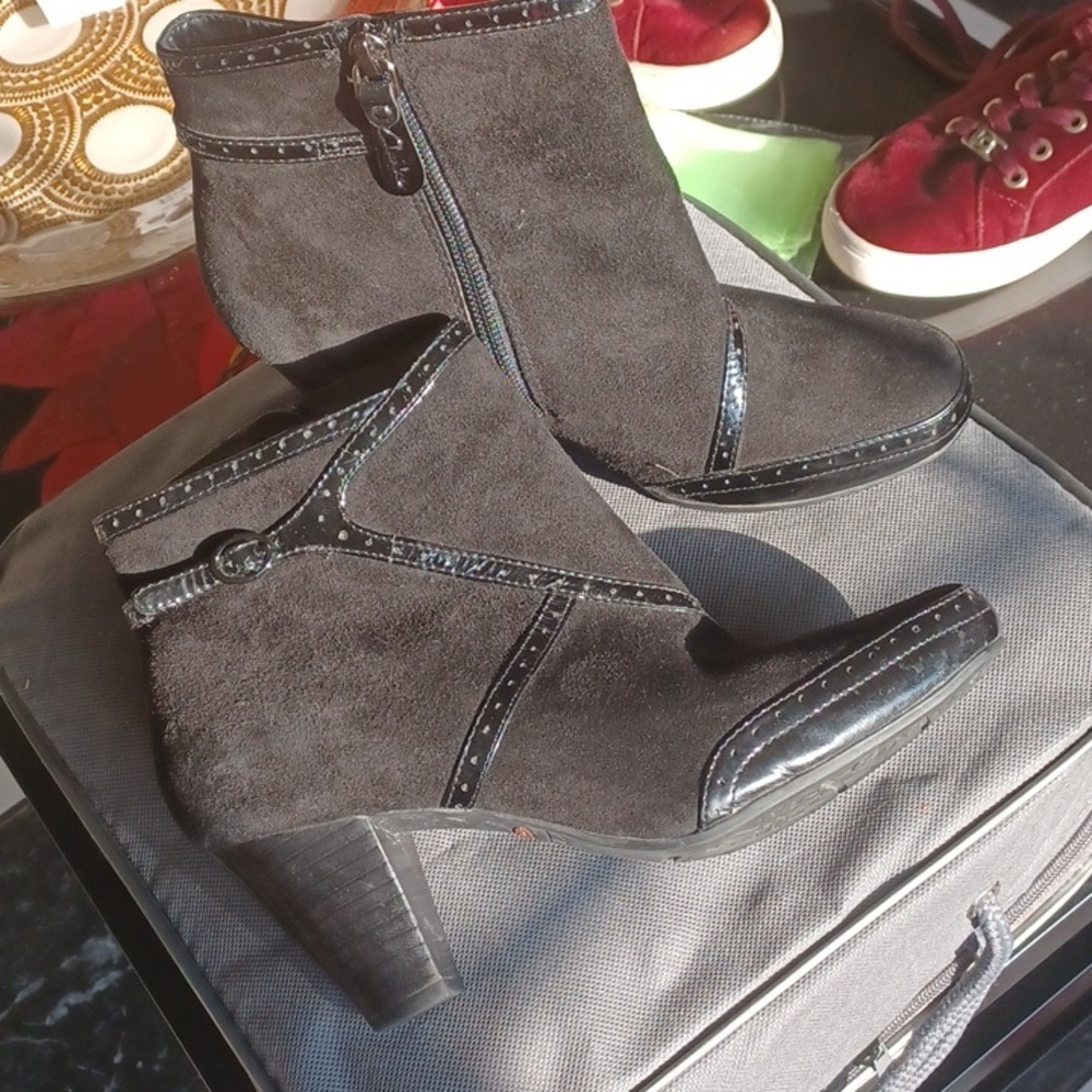 Clarks boots, black, ActiveAIR, 3" heel, zip